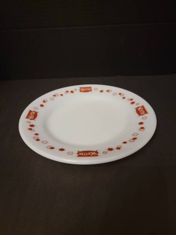 Vintage Pyrex Red Kettle Dinner Plate by Corning Tableware