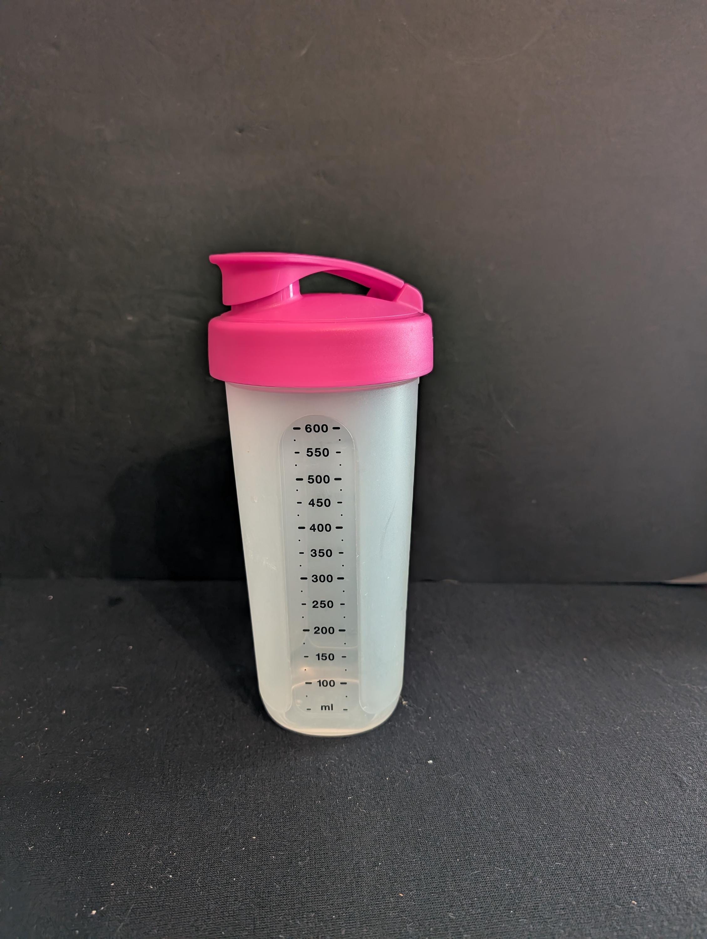 Tupperware Quick Shake Blender Dressing Drink Mixer W Pour Spout