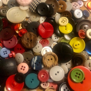 Vintage Sewing Buttons - Bulk Lot Small Medium Color Variety