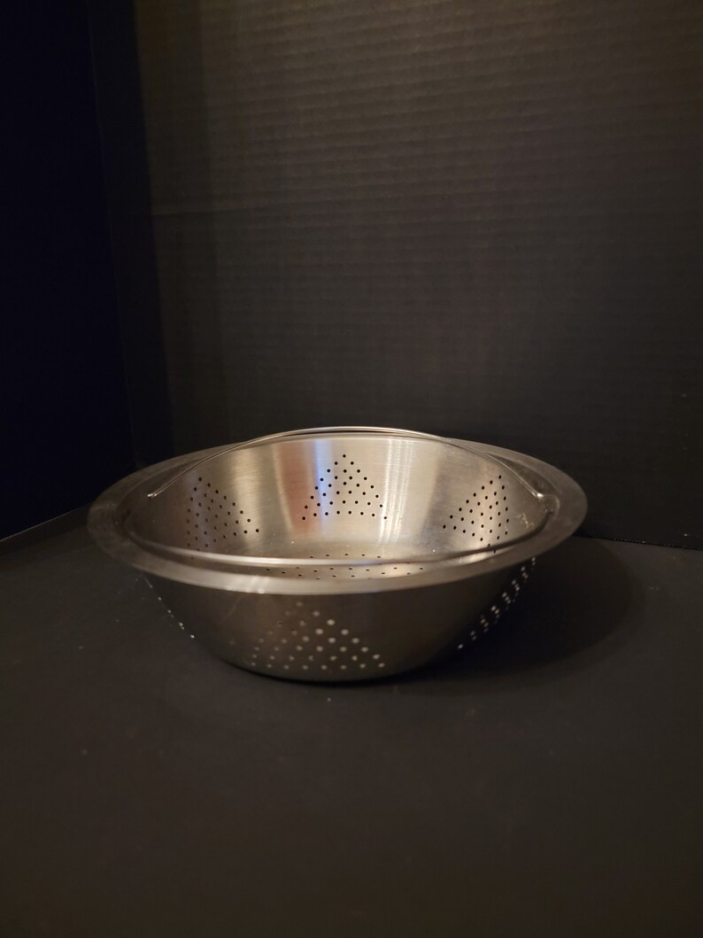 Triangle Collander Vintage Stainless Colander Strainer Pan Flat Bottom Wire Bale Triangle ...