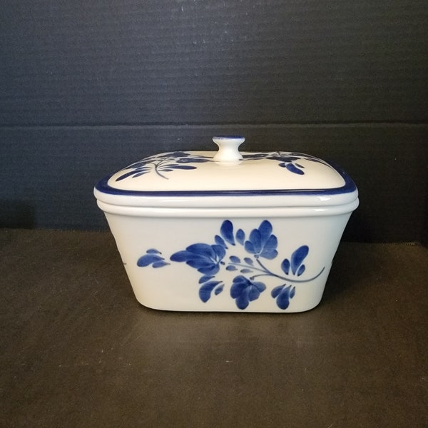 Viana Do Castelo Hand Painted Casserole Baking Dish Blue White Floral design Portugal 6.5"x 5.75"x 3.25"