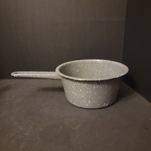 Vintage Enamelware Sauce Pan Gray Spackle Graniteware Farmhouse Kitchen 1.5 Quarts