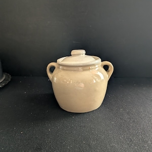 Vintage Monmouth Pottery Bean Crock  Glazed 20 oz Pot w Lid Maple Leaf 2.5 cups Soup Chili Baked Beans