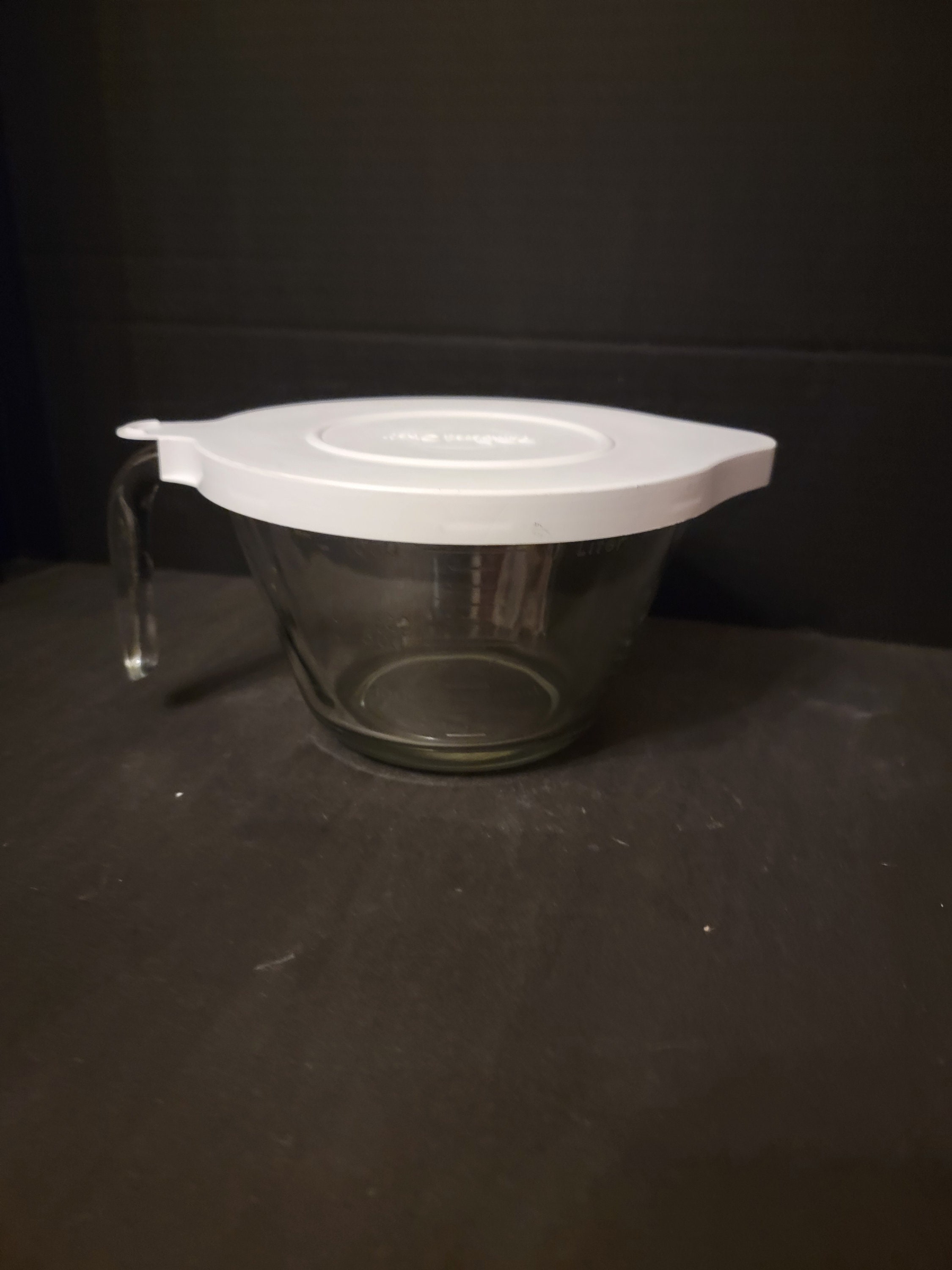 The Pampered Chef 4 Cup Liquid Measuring Cup Glass Batter Bowl Vintage With  Hen Logo 