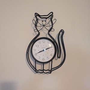 Vintage Black Cat Metal Wall Clock Battery Operated Requires 1 AA Battery 13" x 8.5"