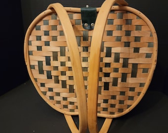 Vintage Apple Shape Wicker Picnic Basket Wooden Handles Green Gingham lining Craft Storage Knitting Crochet Sewing Quilting Supplies