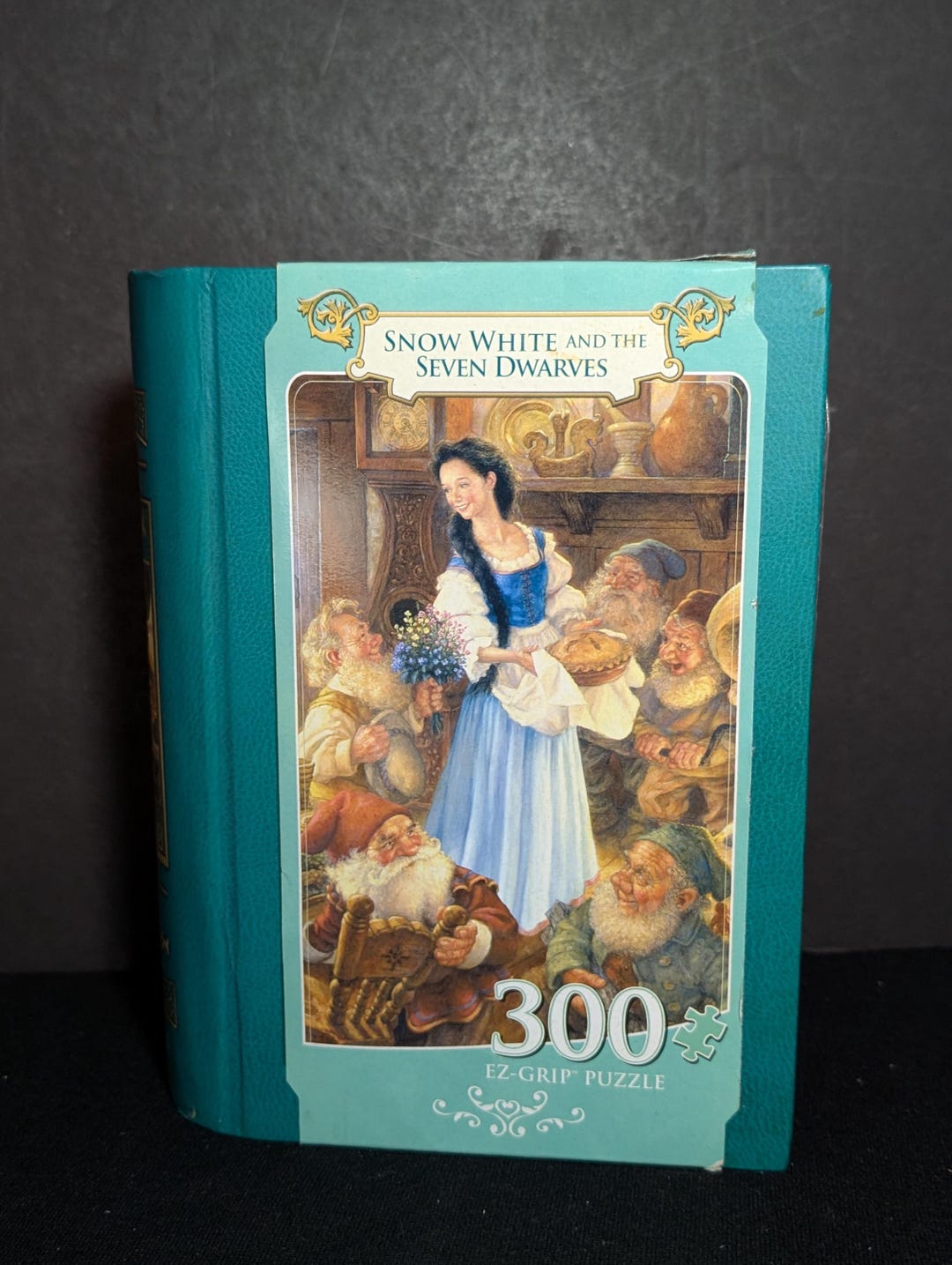 Snow White and the Seven Dwarves 300 Pieces Jigsaw Puzzle (18" X 24 ...