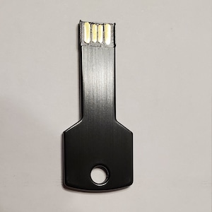 8GB Custom Engraved Key Flash Drive. USB Drive. Personalized Engraved BLACK