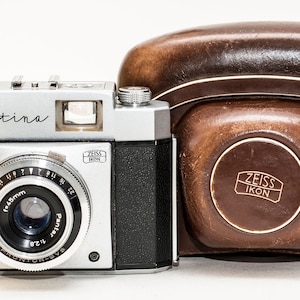 35 mm film camera ZEISS IKON CONTINA  Pantar 45 mm f/2.8 lens.