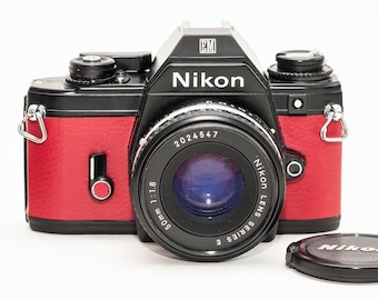 極上品 ’80年代名機 Nikon EM NIKKOR 35-105 MD-E Nikon EM + MD-E Motor Drive -