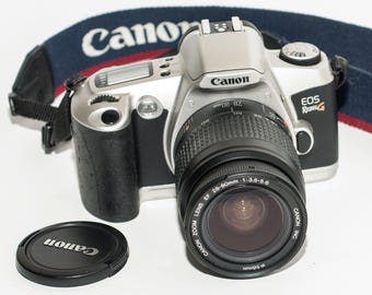 Canon Rebel G - EOS 500N with 28-80 mm lens f3.5-5.6 original strap - near mint.