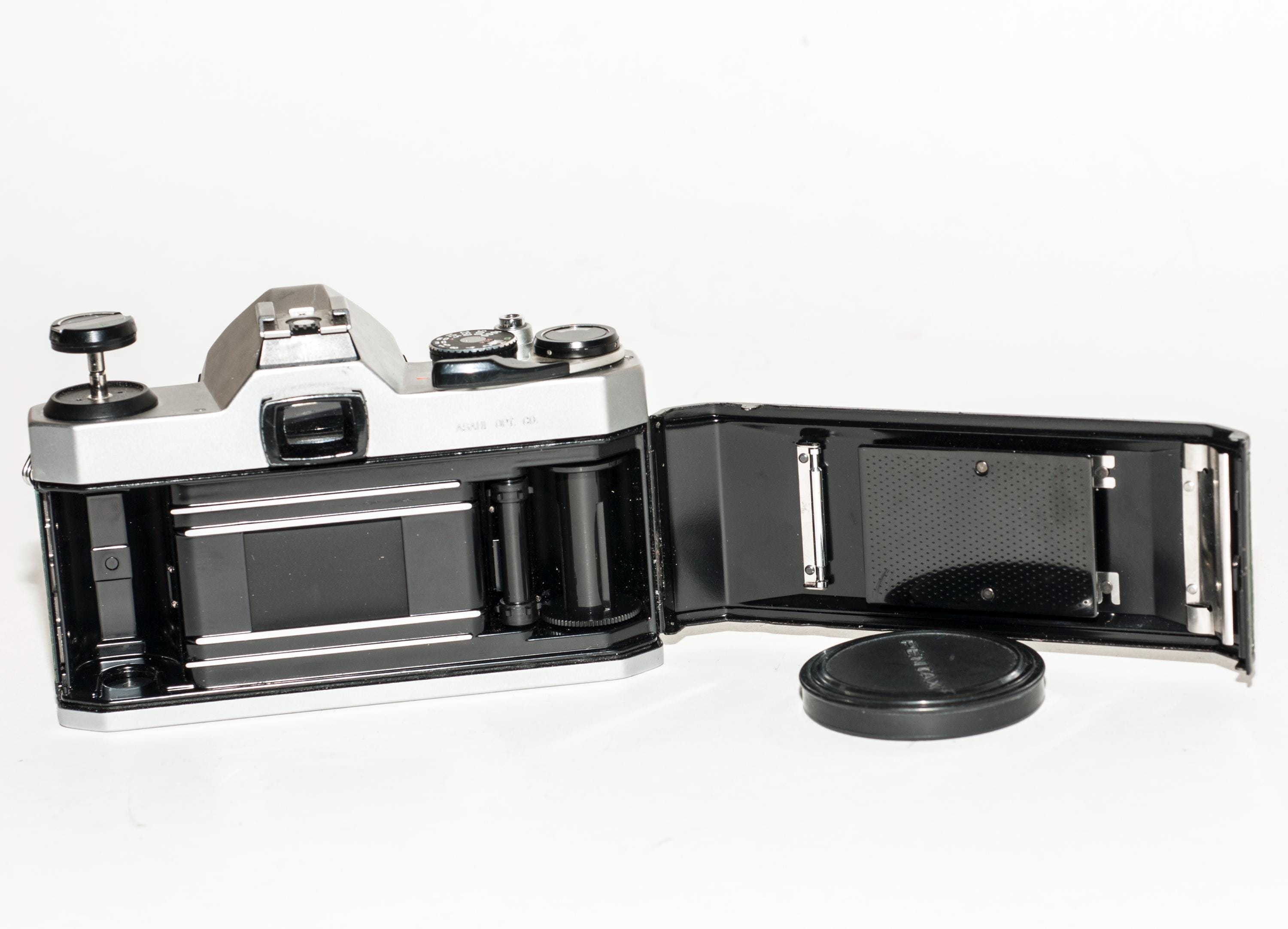 ペンタックス K1000 フィルムカメラ - 50 mm f/2 レンズ、カーキスキン