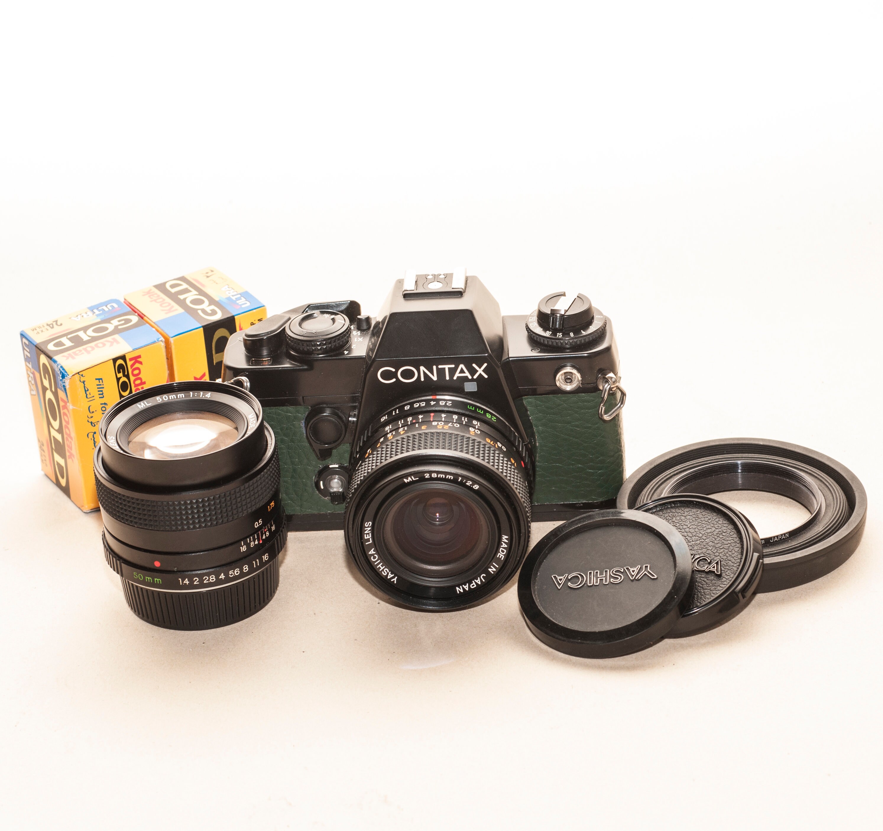 フィルムカメラ CONTAX 139 / YASHICA 50mm Contax 139Q Film Camera & Carl Zeiss Planar 50mm f/1.7 Lens