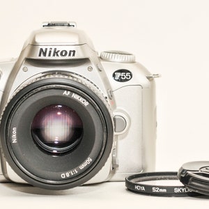 Nikon f55 film camera with 50 mm f/1.8 Nikon AF D lens - EXCELLENT.