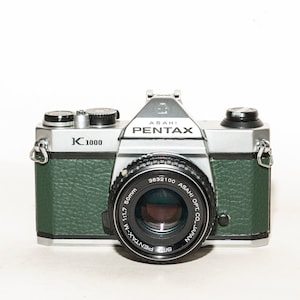 28 mm f2.8 HOYA レンズを搭載した Pentax A3 フィルム カメラ 28 mm f2.8 HOYA レンズを搭載した Pentax A3 フィルム カメラ