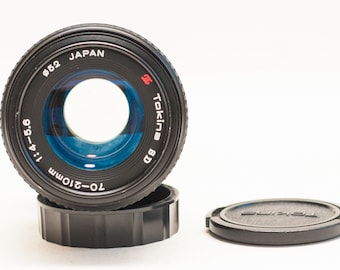 Olympus OM fitting TOKINA zoom lens 70-210 mm f/4-5.6 MACRO .