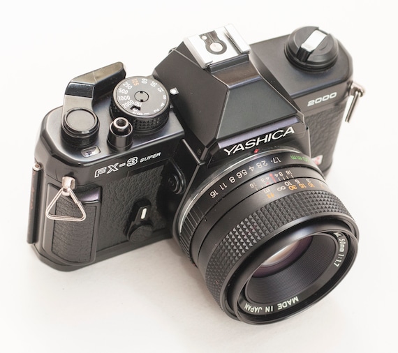 【完動品】YASHICA FX-3 SUPER 2000 / 50mm F1.7 YASHICA FX-3 SUPER 2000 Film Camera With 50 Mm F/1.7 Lens