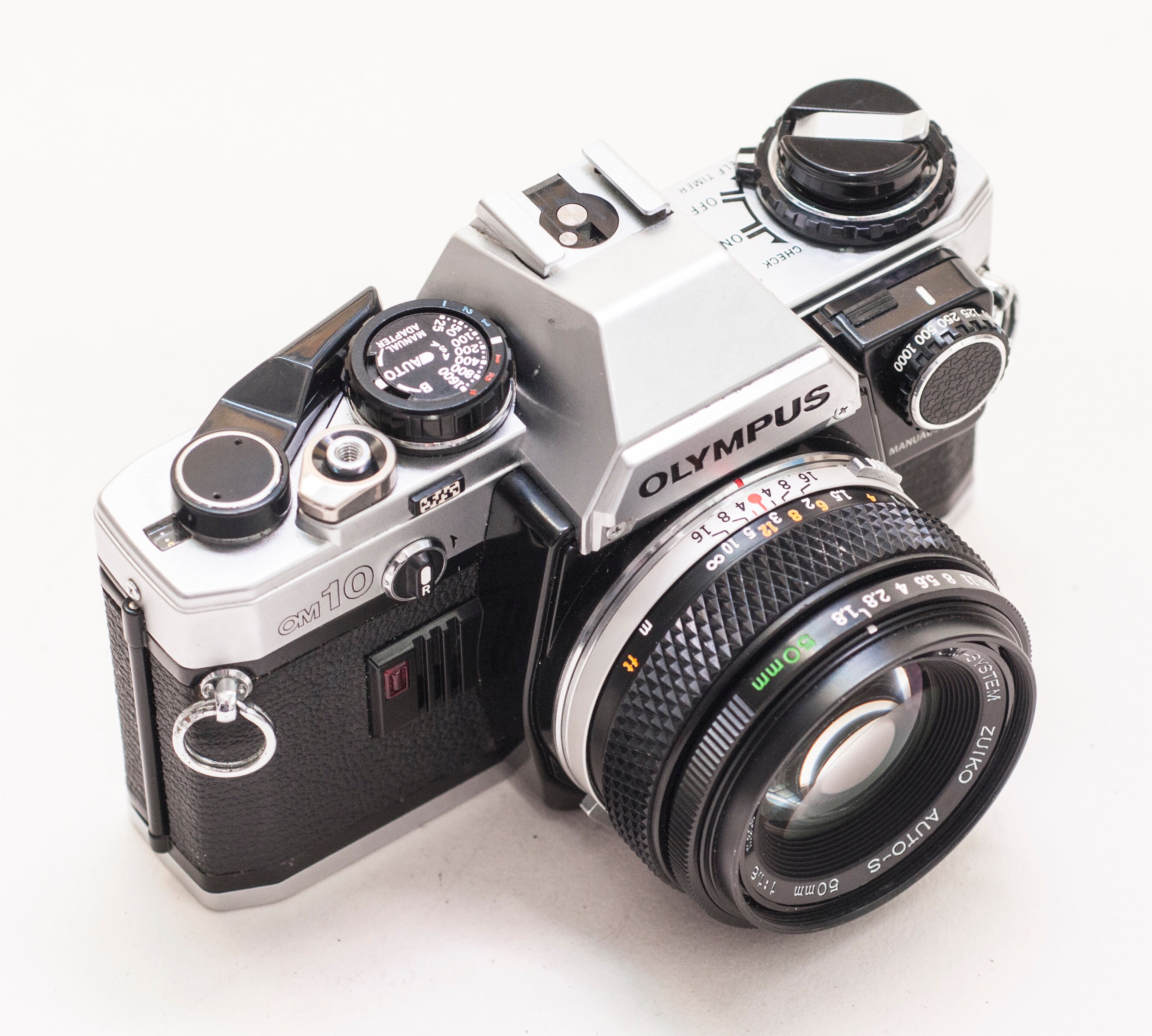 オリンパス OM 10、ズイコー 50 mmf 1.8 レンズ、マニュアル 
