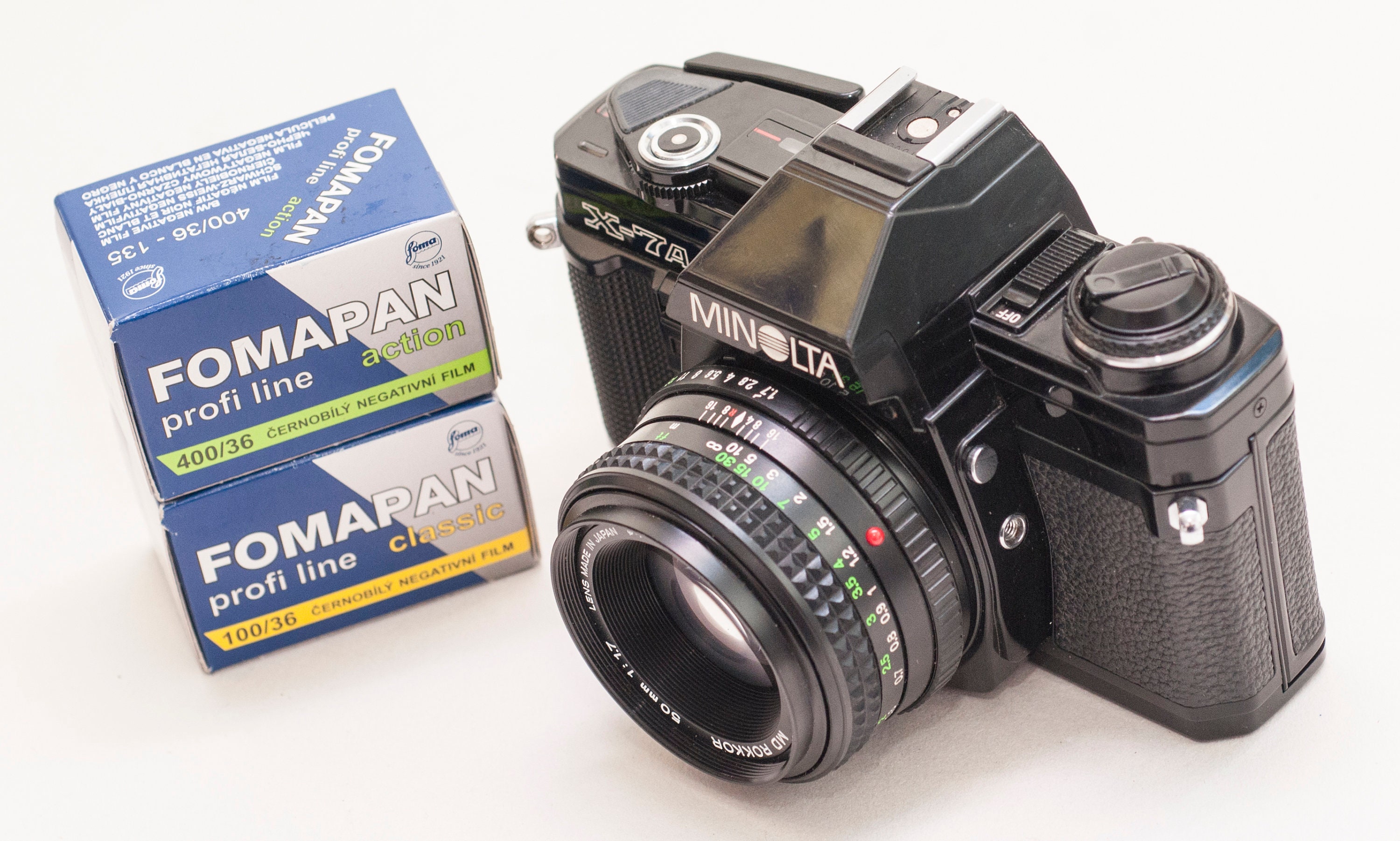 MINOLTA X-7A 35 mm フィルム カメラ - x300 に類似 - ブラック MINOLTA X-7A 35 mm フィルム カメラ - x300 に類似 - ブラック