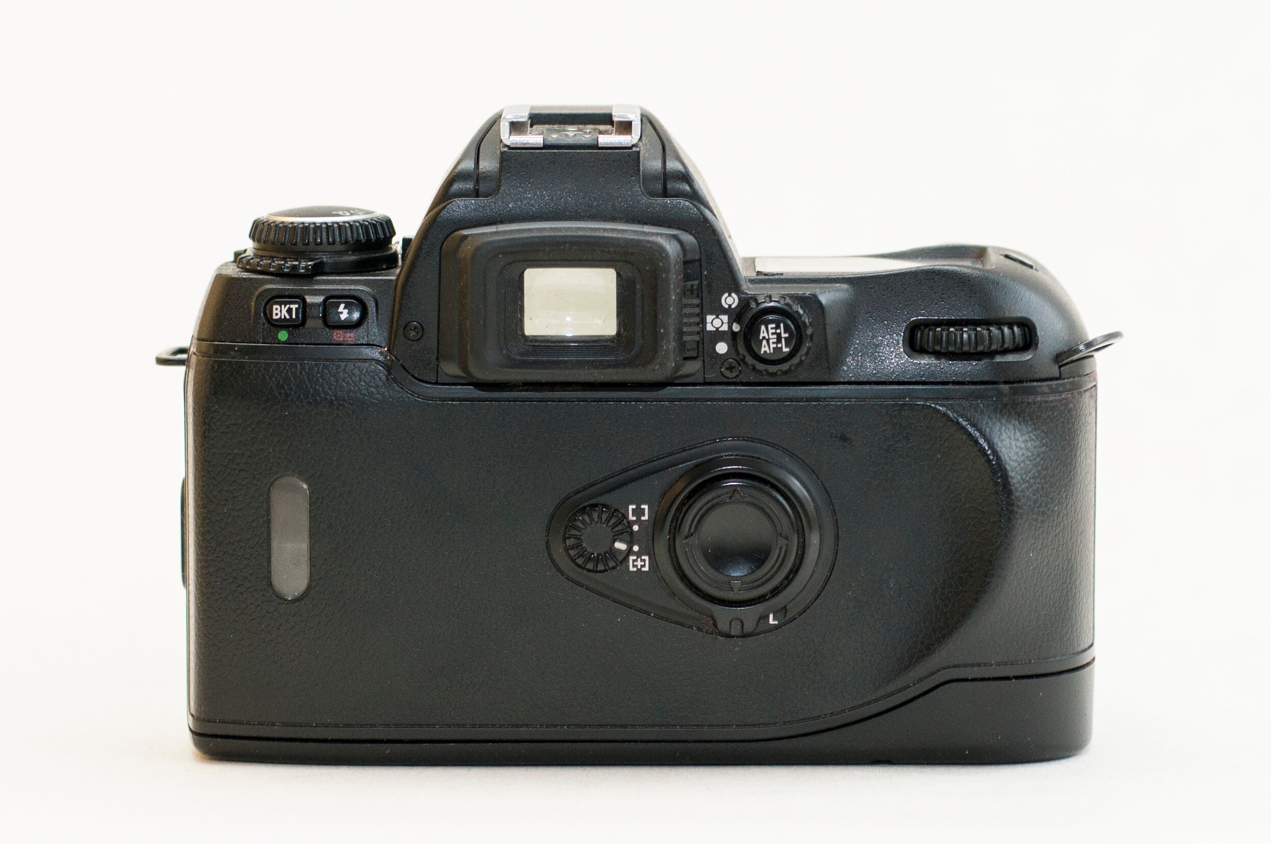 ニコンF80（ブラック）フィルムカメラ、50mm F1.8 Dレンズ、ニコン