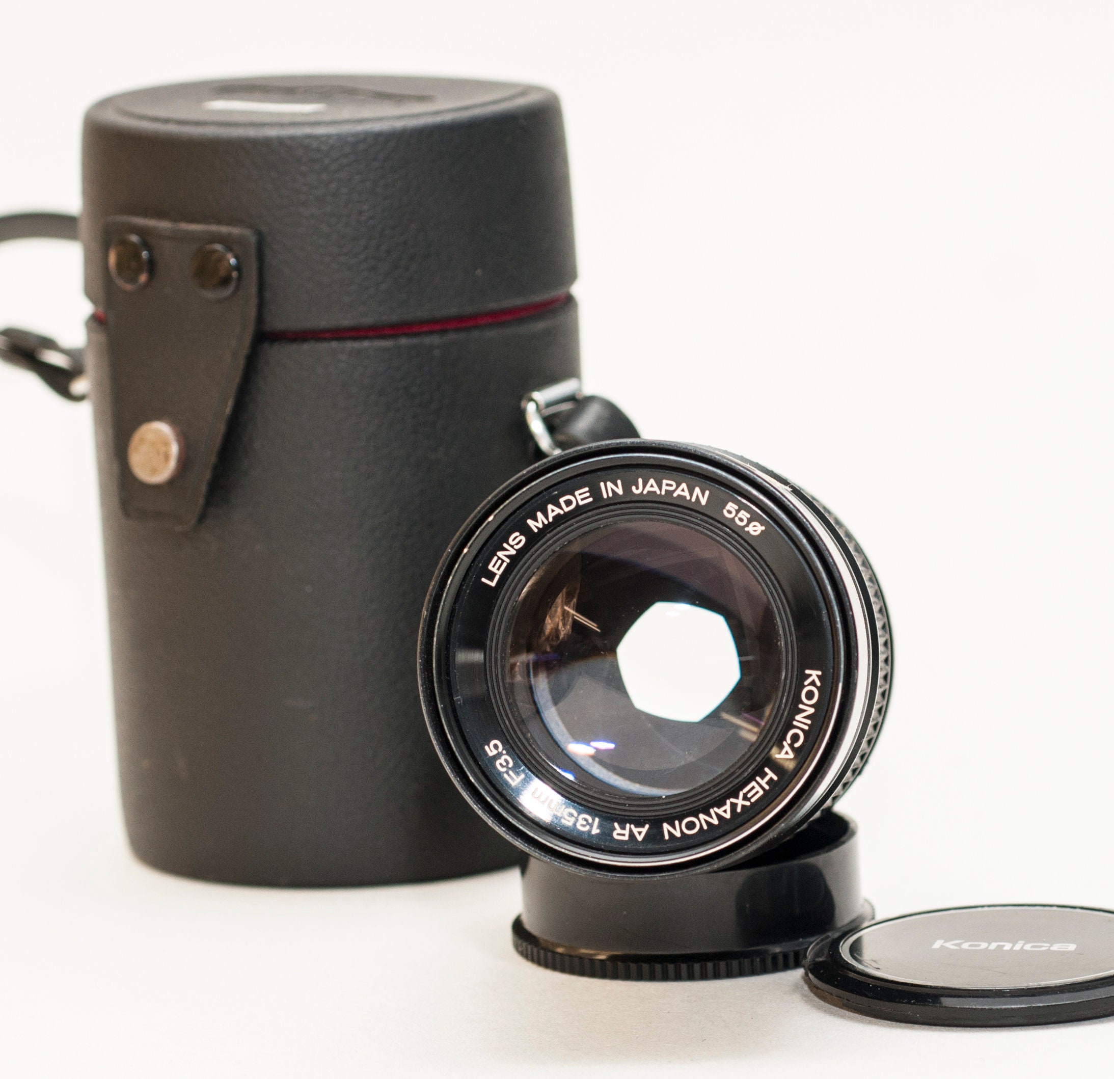 KONICA HEXARON AR 135mm f3.5レンズとケース。 - Etsy 日本