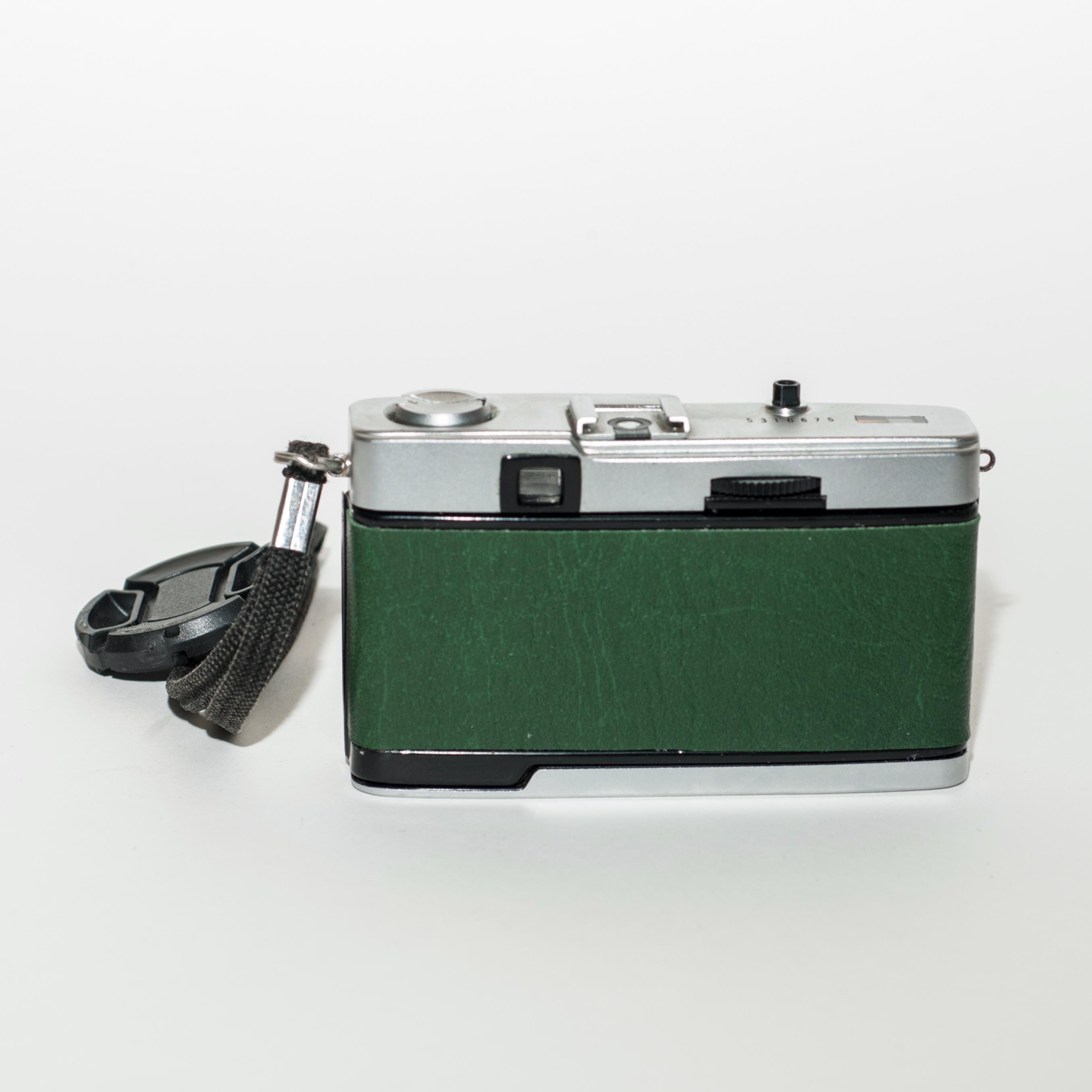 Appareil Photo Olympus Trip 35 – Version Vert Foncé – Point & Shoot Argentique – Japon