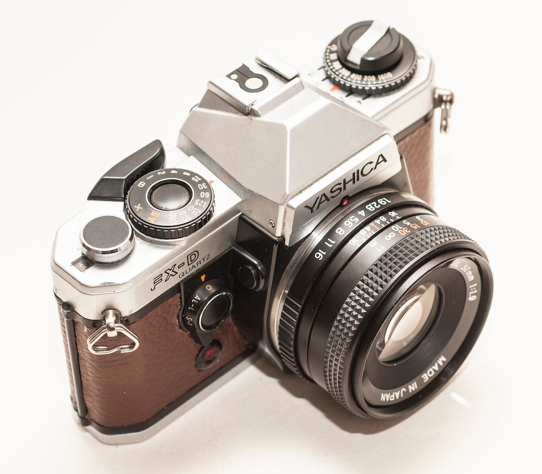 Cameras Yashica Td Kyocera TD Yashica T2 Carl Zeiss Tessar T* 35mm