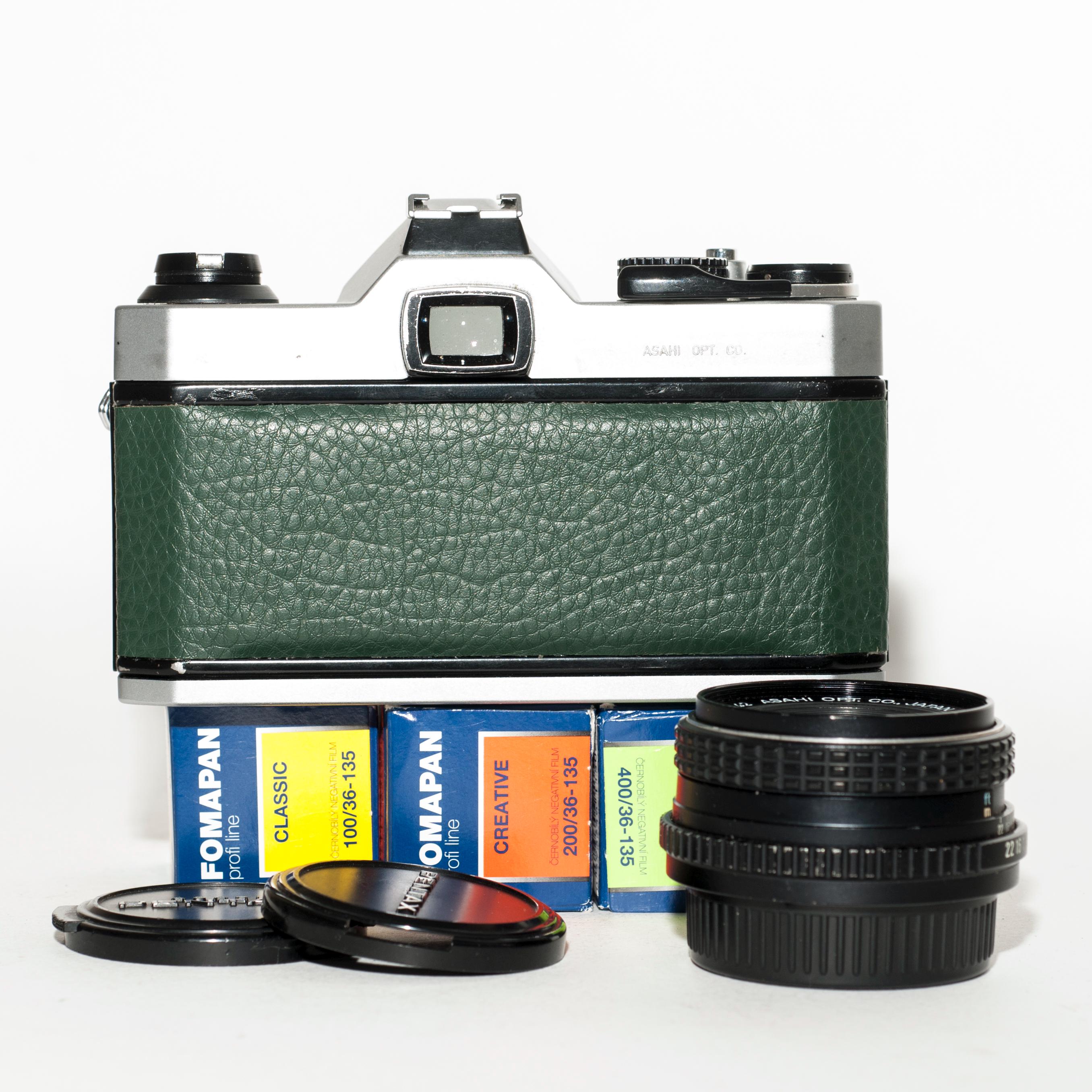 ペンタックスK1000フィルムカメラ（再生品）：50mmレンズ、28mm