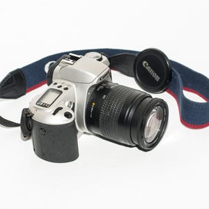 Canon Rebel G - EOS 500N with 28-80 mm lens f3.5-5.6 original strap - near mint.