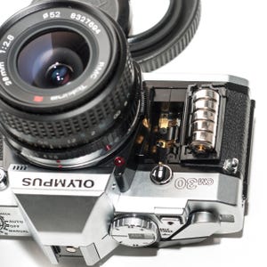 値下げ！OLYMPUS OM30 オリンパス フィルムカメラ レンズ付き 2025年最新】オリンパスOM30の人気アイテム - メルカリ
