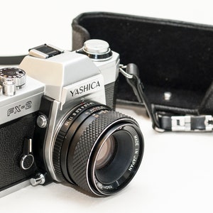 YASHICA FX-2 con lente de 50 mm f/1.9. imagen 3