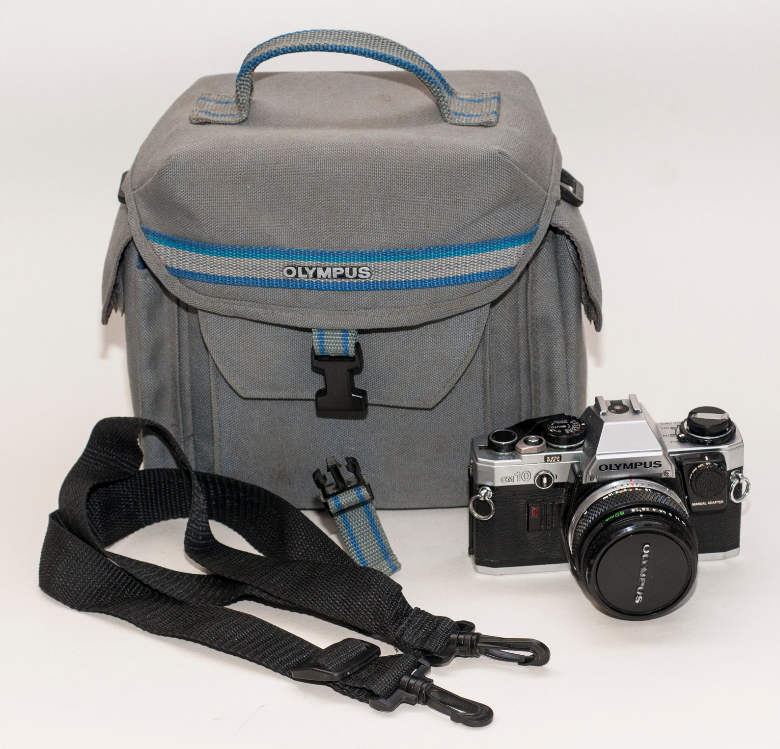 Vintage OLYMPUS logo camera bag with adjustable strap. Etsy