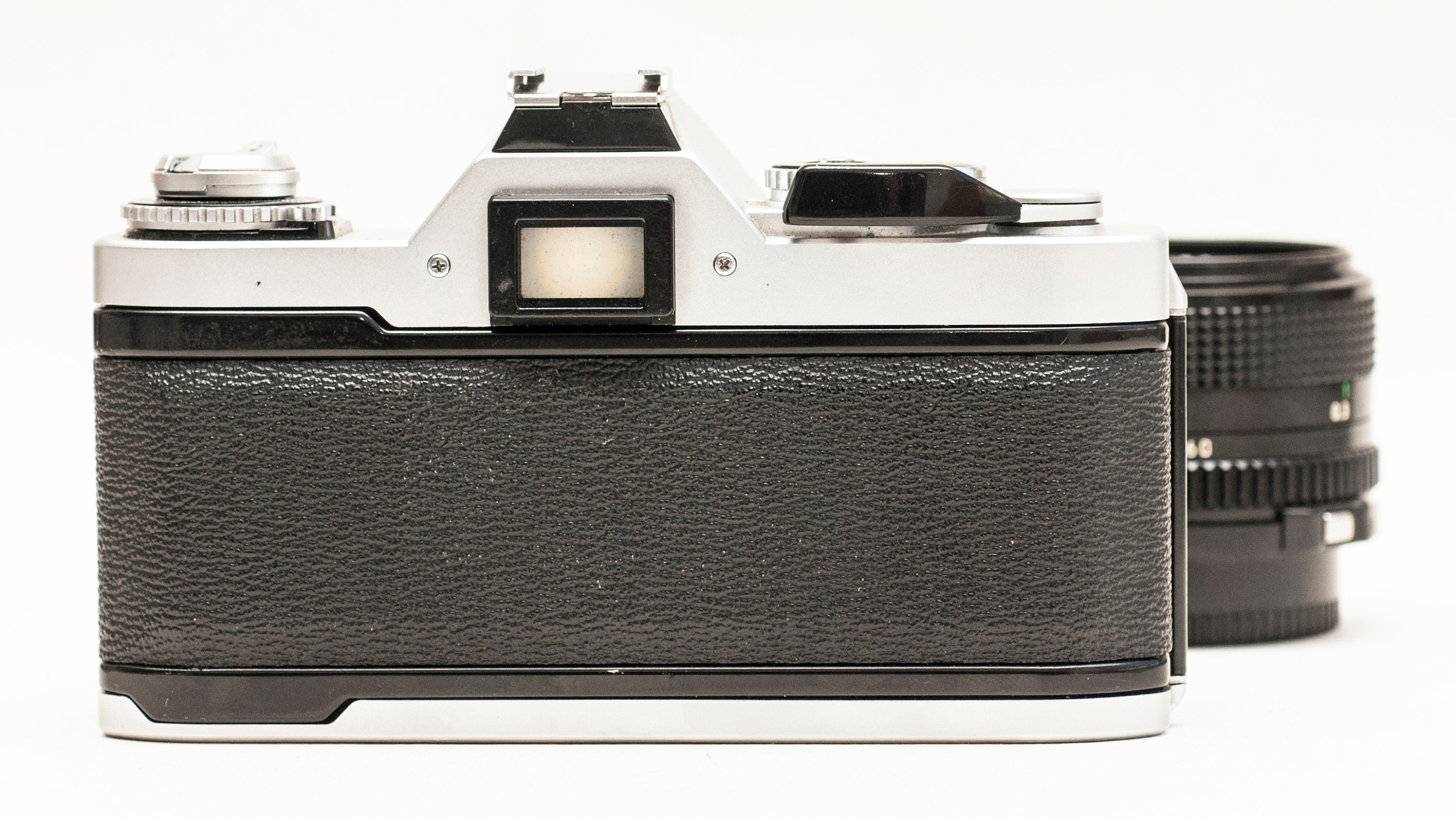 Canon AV-1 Film Camera With 50mm F1.8 & 28mm F2.8 Lenses - Etsy