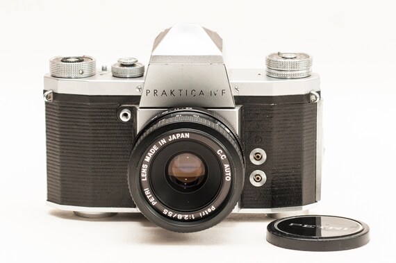ヴィンテージ Praktica IV F フィルムカメラ（Petri 55 mm f2.8 レンズ