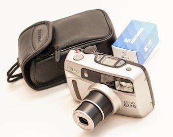1990s Pentax Espio 838G 35mm Film Camera: Point & Shoot With Case
