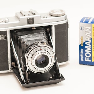 Vintage folding camera Nettar 517/16 with f/6.3 Novar  with B&W FOMAPAN 120 mm film.