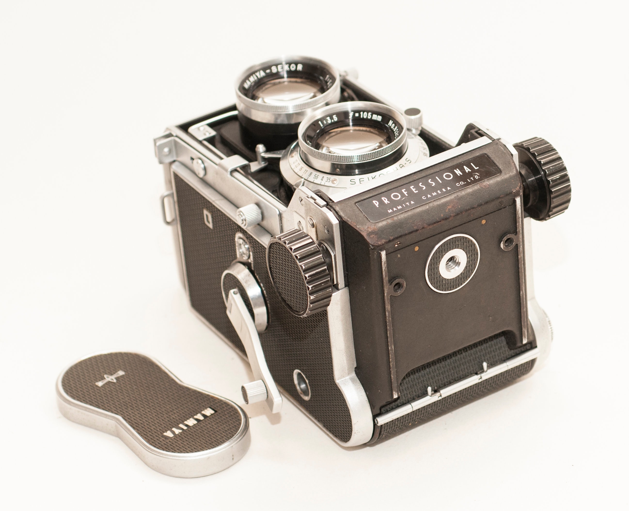 TLR 120 Mm Film Camera MAMIYA C3 PROFESSIONAL With 105 Mm F/3.5