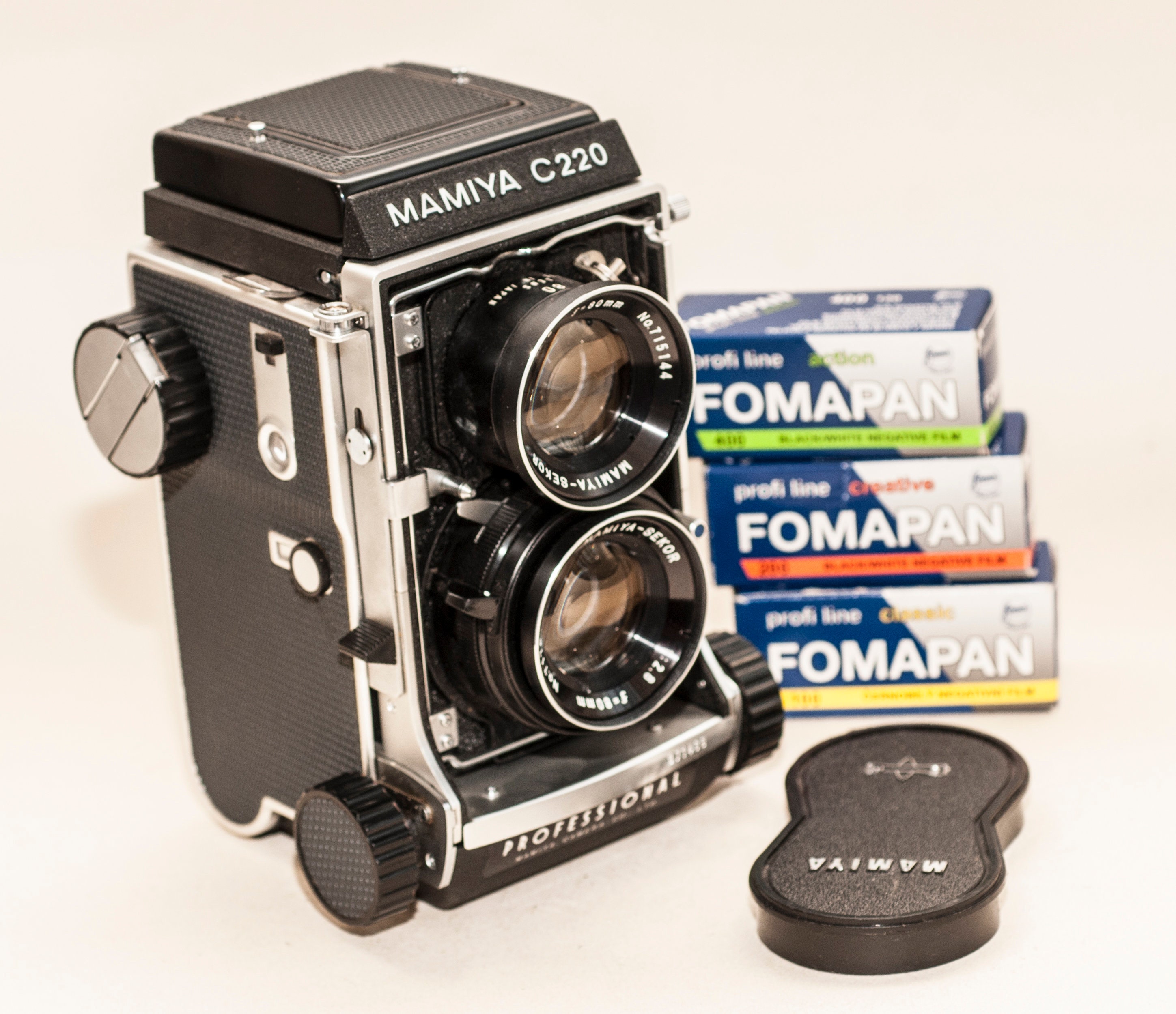 Mamiya C220 Professional マミヤ TLR フィルムカメラ MAMIYA C220 1:2.8 80mm 二眼レフ フィルムカメラ マミヤ