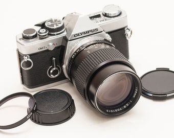 OLYMPUS OM passend mit MITSUKI Objektiv 135 mm f/2,8