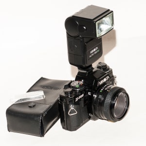 MINOLTA SPEED FLASH 132pX speed flash for film cameras - with tilting head x700 x300 x500...