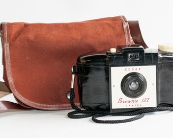 Bakelite Kodak Brownie 127 film camera.
