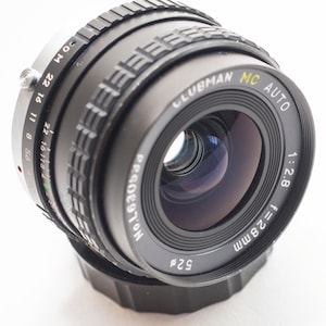 Wide angle lens Olympus OM fitting CLUBMAN  28 mm f/2.8 MACRO.