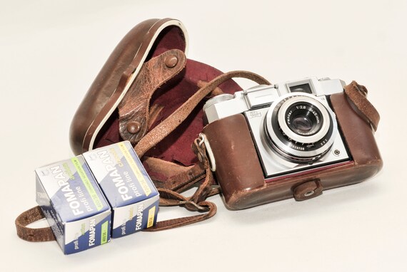 ツァイス・イコン コンティナ カメラ: Pantar 45 mm f/2.8、FOMAPAN