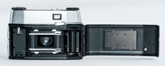 MADE IN GERMANY 35mm アンティークフィルムカメラ Pentax ZX-M 35mm Film Camera – Viejita Vintage