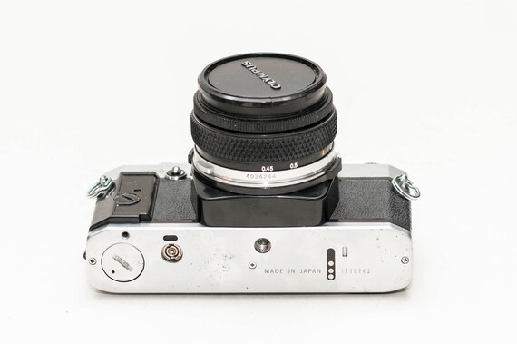 Olympus OM-20 35mm Film Camera W/ Zuiko 50mm F/1.8 Lens - Etsy