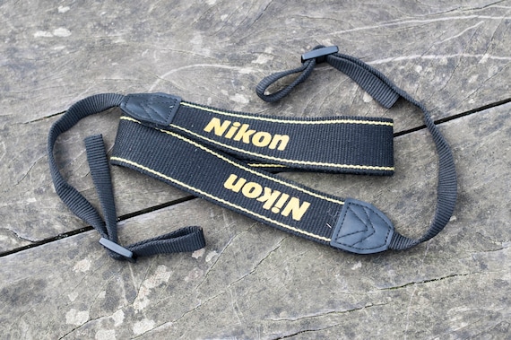 NIKONロゴ入りのNikonカメラストラップ。 - Etsy 日本