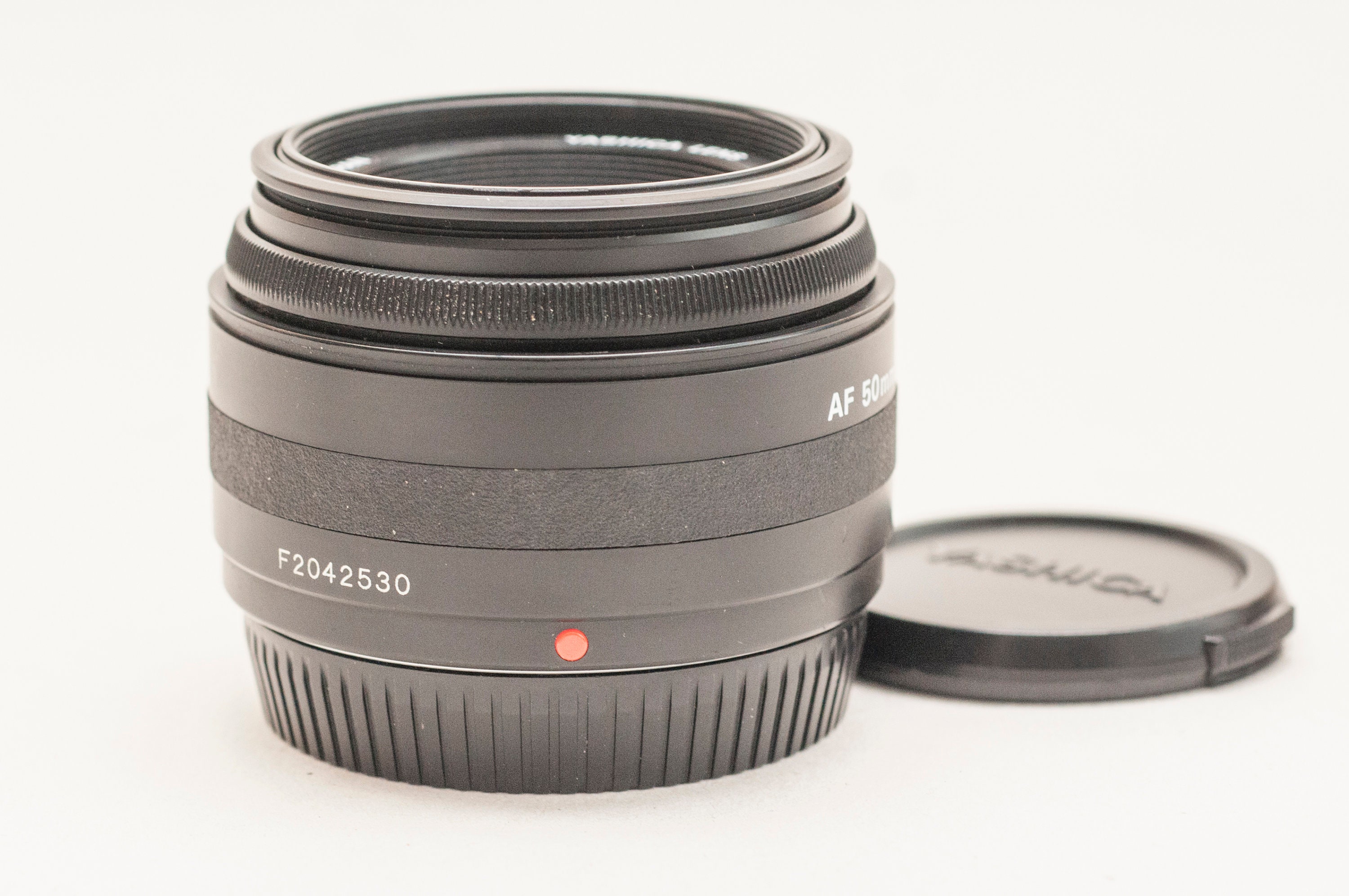 Yashica 50mm F/1.8 AF Lens, Clean Portrait Lens, With Caps - Etsy