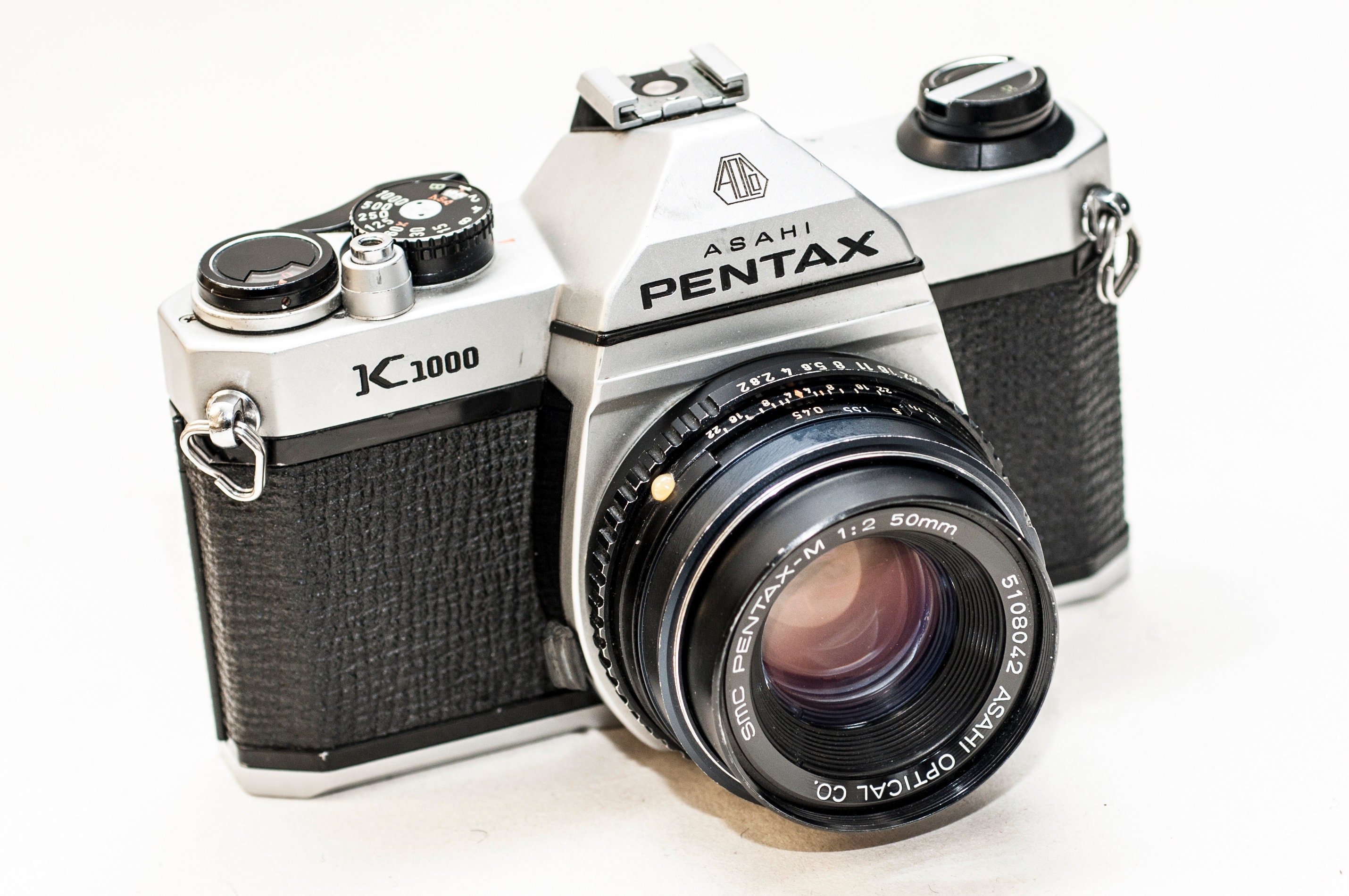 ペンタックス K1000 35 mm 一眼レフフィルムカメラ（50 mm f2 レンズ