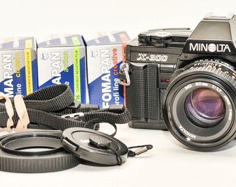 ミノルタ X300 35mm一眼レフフィルムカメラ（50mm f/1.7レンズ、フォマ