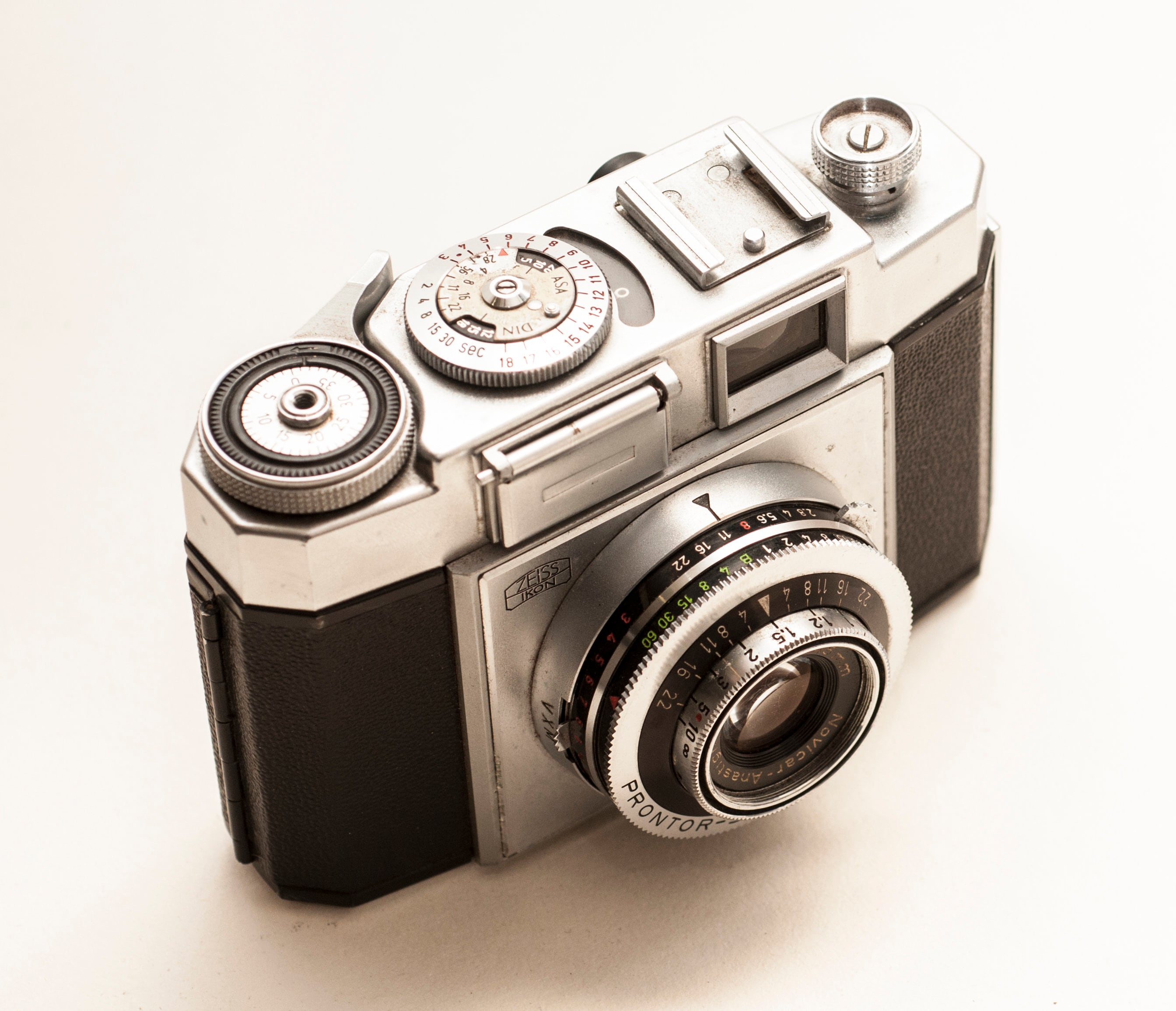 Zeiss Ikon Contina Prontor SVS Novicar Anastigmat 45 Mm F